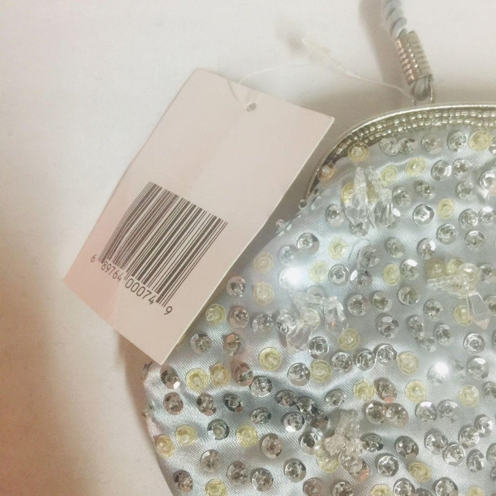 NWT Clutch Full of Sequence with clear beads Snap - Picture 2 of 8